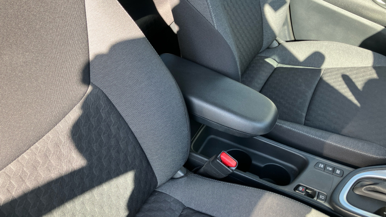 Toyota Yaris 1.5 Hybrid Design 5dr CVT [Nav] Hybrid Hatchback